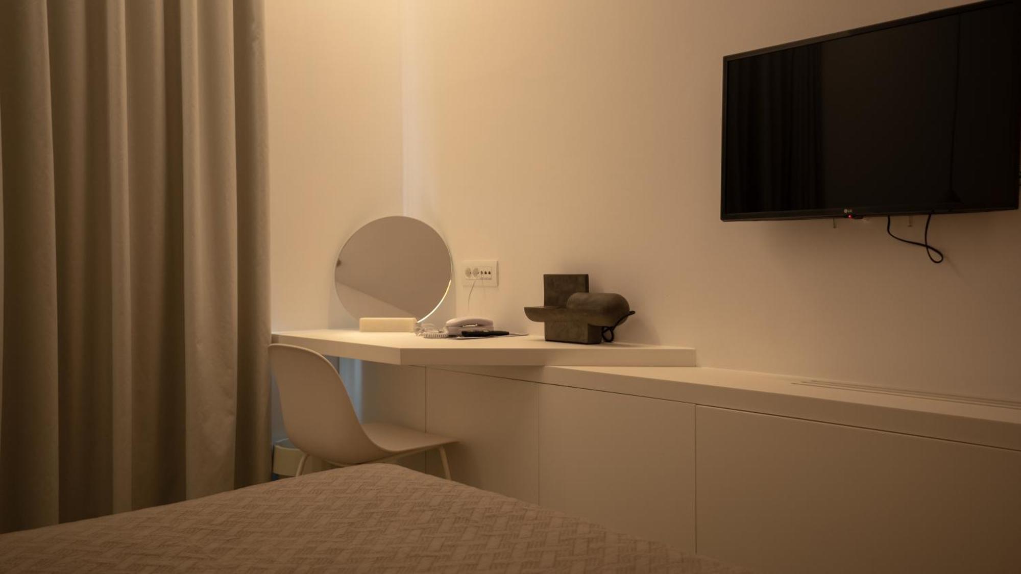 Neo Suites Fira  Bagian luar foto